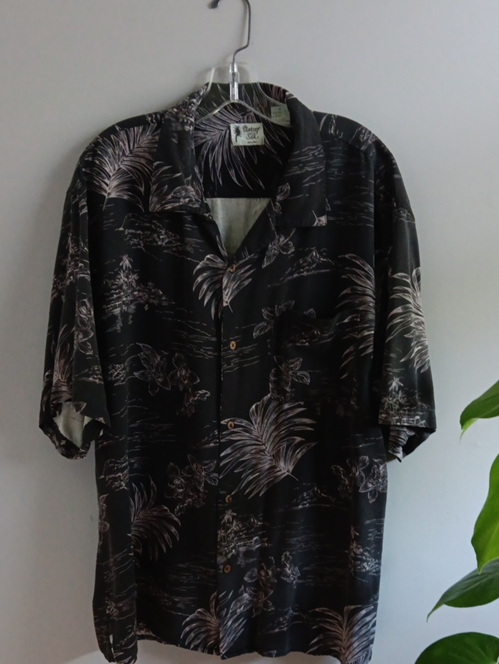 Vintage Silk Black Hawaiian Print Short Sleeve Shirt Men's XL